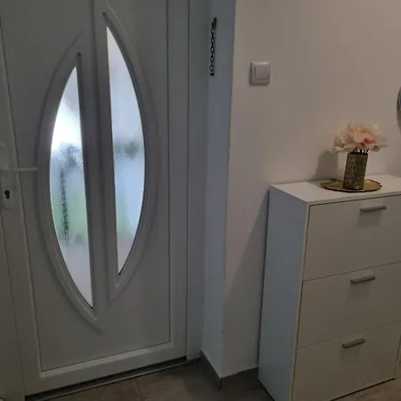 Apartament Kiara Apartman *